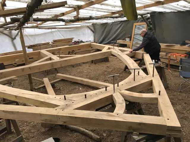 Sling Brace oak frame